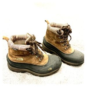 North face waterproof hiking boots